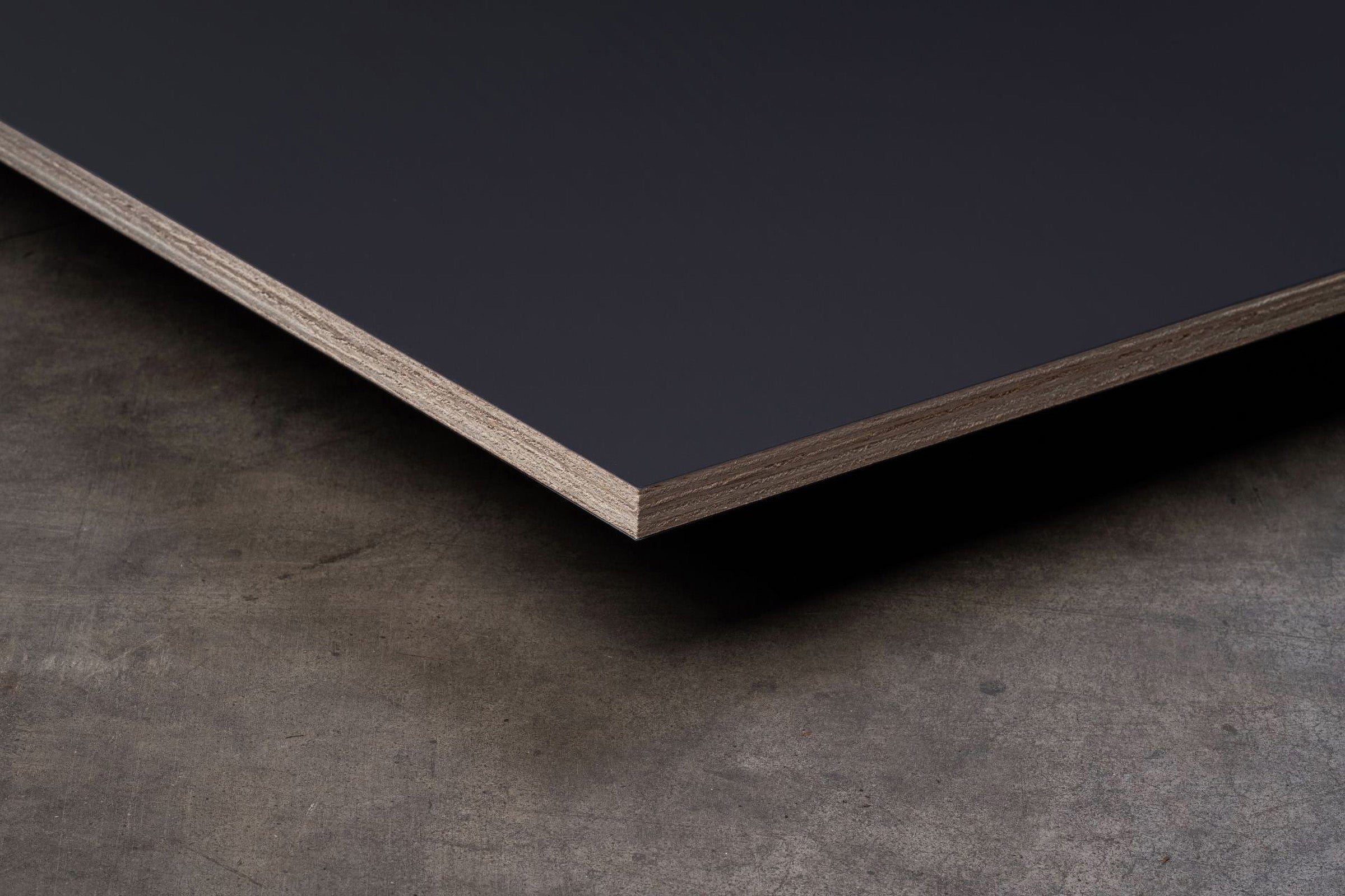 Queenply Multiplex Dunkelgrau extrem matt