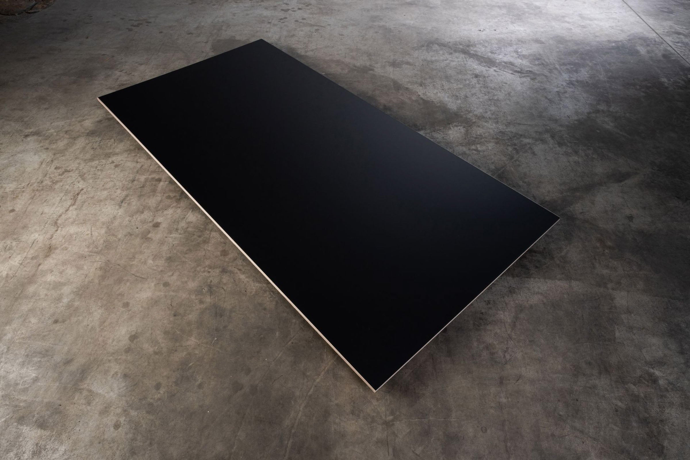 Queenply Multiplex Schwarz extrem matt