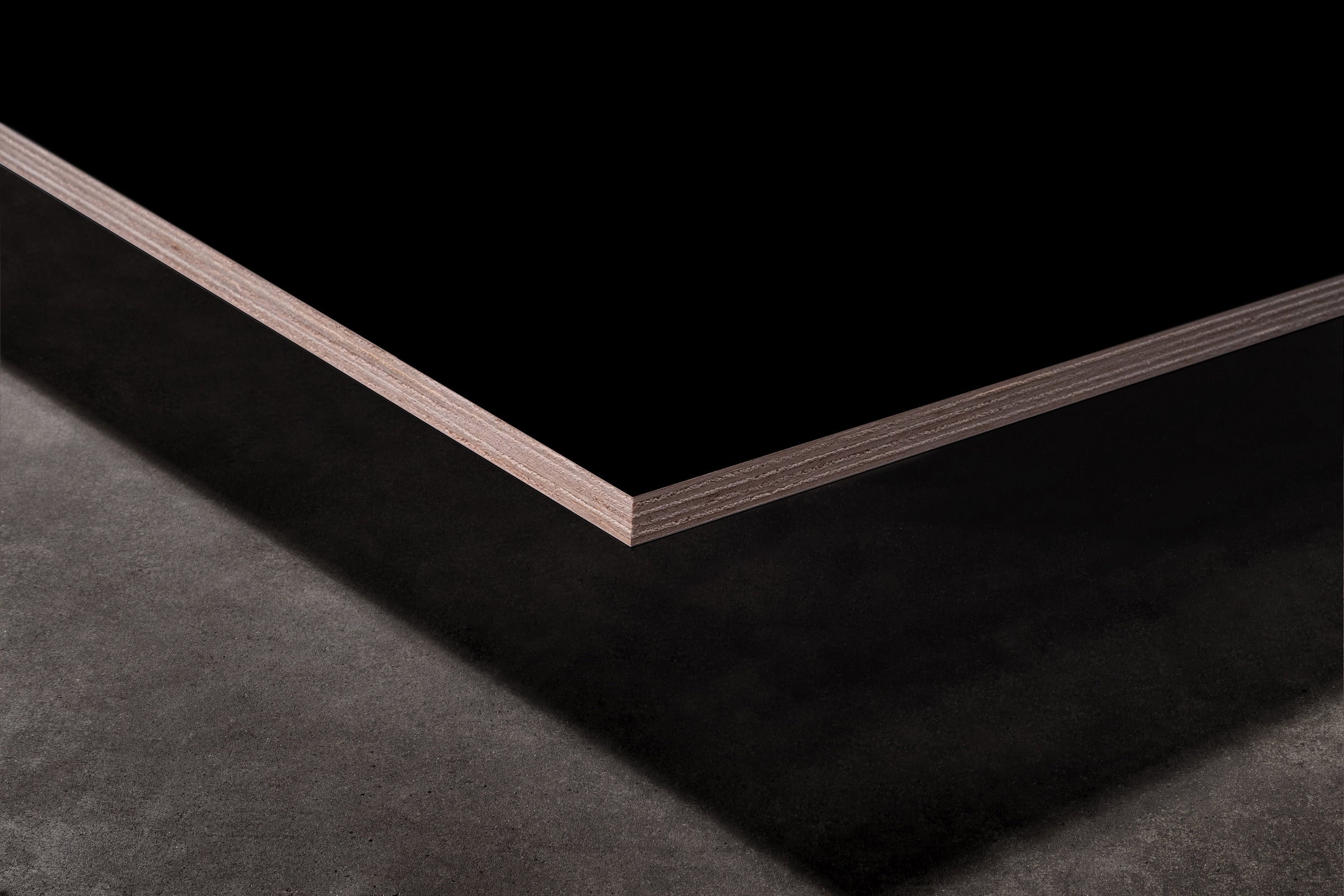 Queenply Multiplex Schwarz (Black 2110/2260)