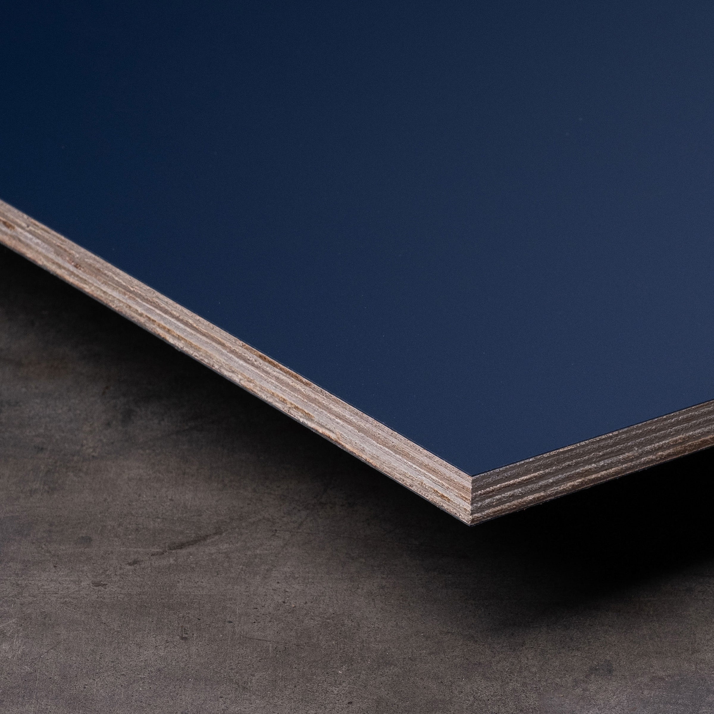 Queenply Multiplex Dunkelblau extrem matt