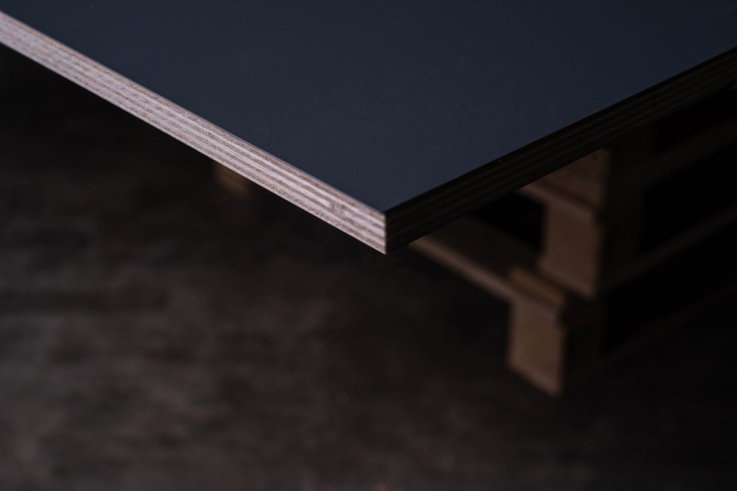 Queenply Multiplex Grau extrem matt