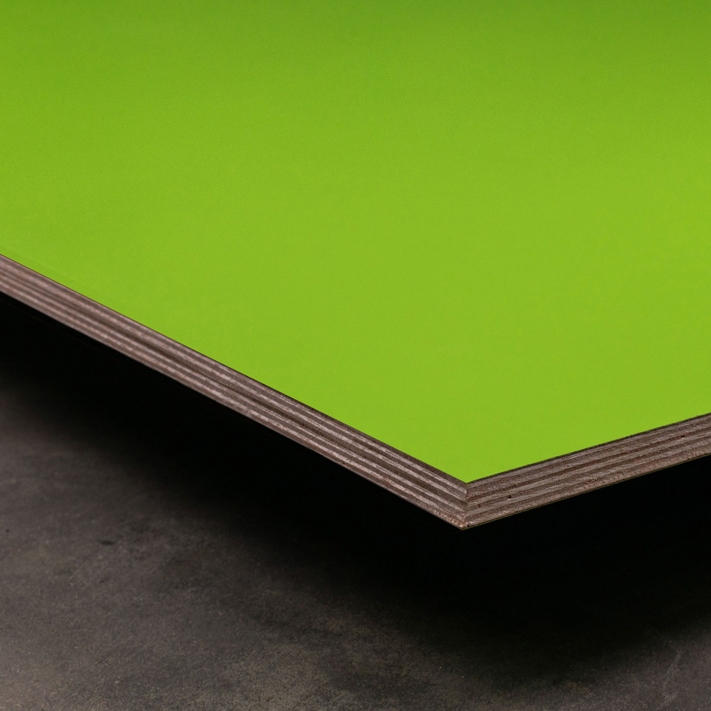 Queenply Multiplex Kaktus-Grün Perlmatt
